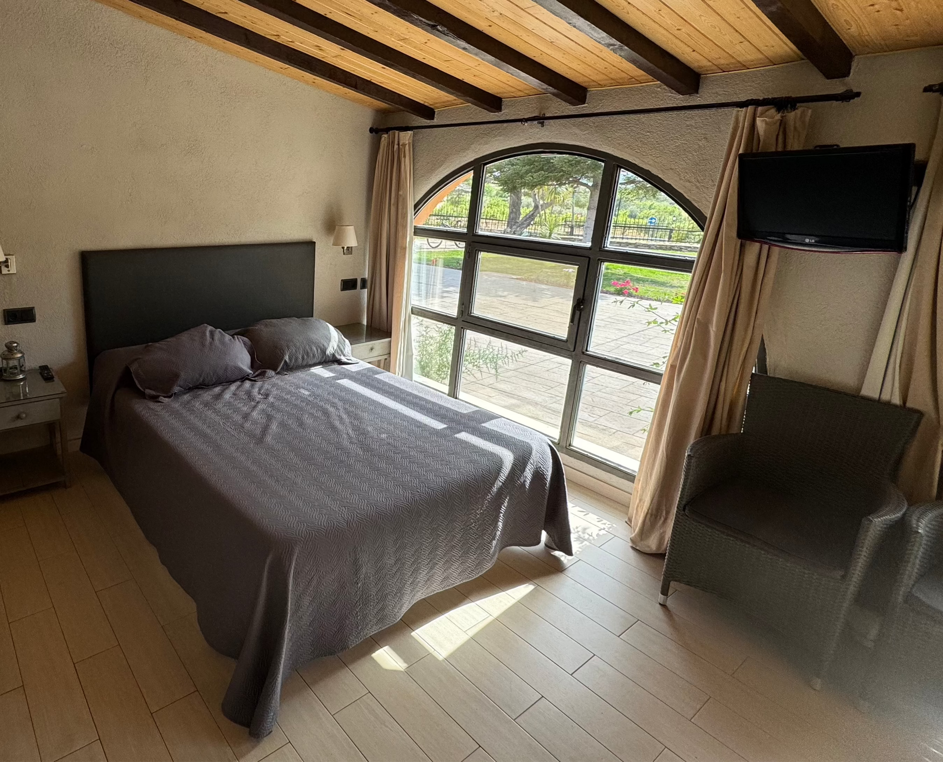 Select Accommodation (Dec 15th - 21st)